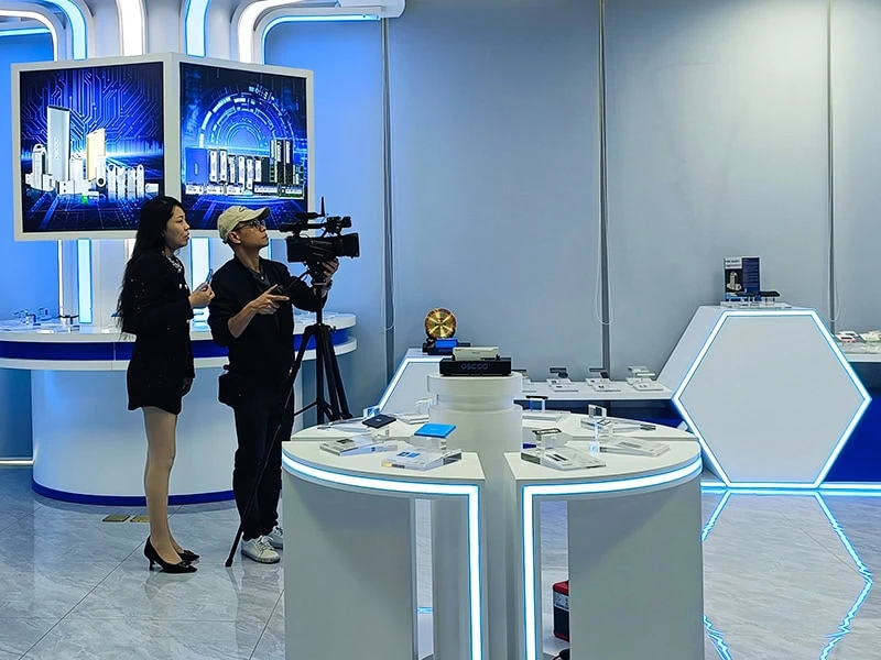 OSCOOs showroom OSCOO Welcomes Over 100 Media Outlets, Showcasing Its Strength