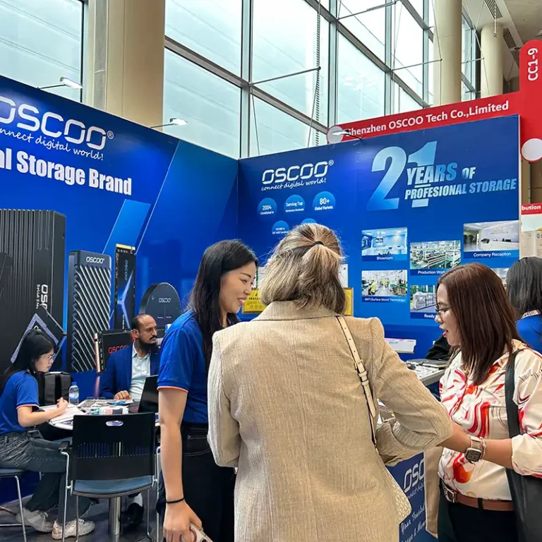 GITEX2025で輝くOSCOO|革新的なストレージでスピードの未来を定義する 6 ギテックス2025 (17)