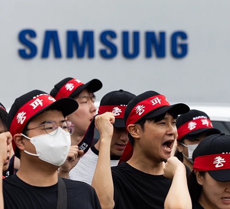 samsung possible biggest strike in history article featured img 462x420 1 Home